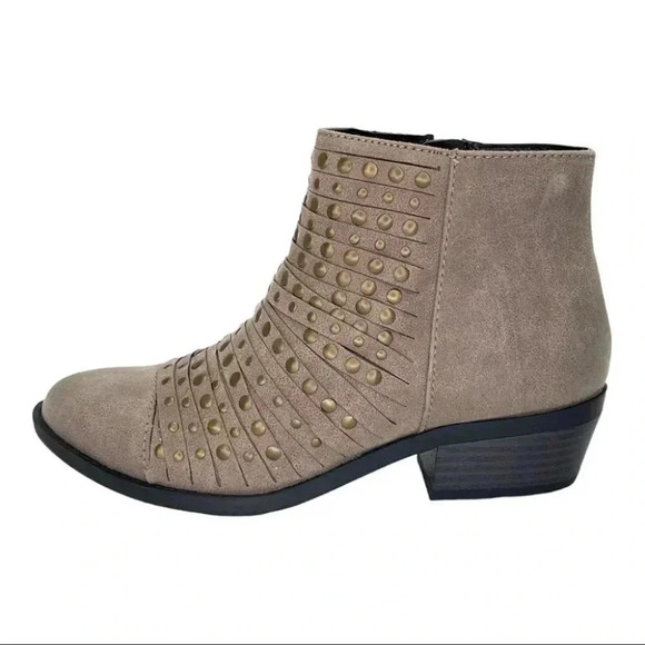 White Mountain Desire Grey Faux Leather Womens Ankle Boots Size 5.5M - Picture 2 of 14